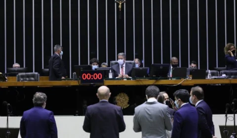 Por 323 votos a favor e 172 contra, texto-base da PEC dos Precatórios é aprovada em segundo turno na Câmara