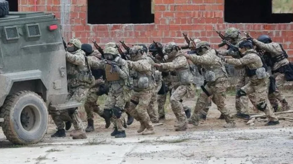 No 18º dia de guerra, Rússia ataca base militar de Yavoriv, na fronteira com a Polônia; pelo menos 35 pessoas morreram