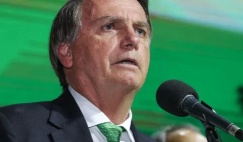 PF diz que Bolsonaro cometeu crime em vazamento de inquérito sobre TSE