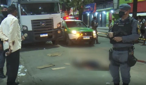 VÍDEO: Em Manaus, flanelinha é morto com vários tiros nas costas no bairro Jorge Teixeira