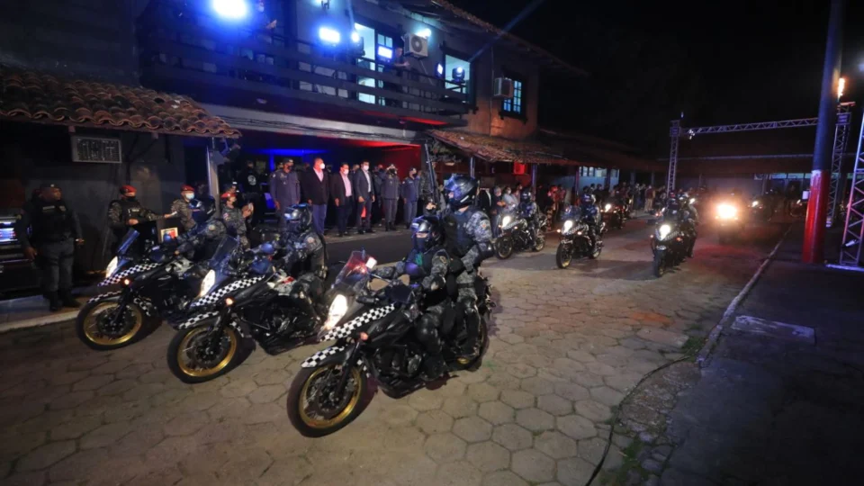 A partir dessa segunda, 331 homens e 70 mulheres entram para o reforço policial no Amazonas