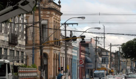 Após desabamento de prédio em Manaus, Defesa Civil descarta problemas em outros imóveis no Centro