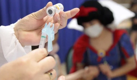 Vacinação de crianças de 5 anos sem doenças preexistentes inicia nesta sexta, em Manaus