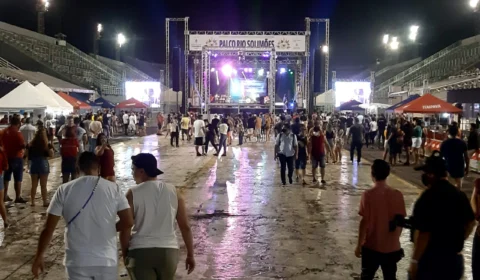 MANAUS 352 ANOS: Noite de chuva dificulta ida dos amantes do Boi Manaus ao Sambódromo