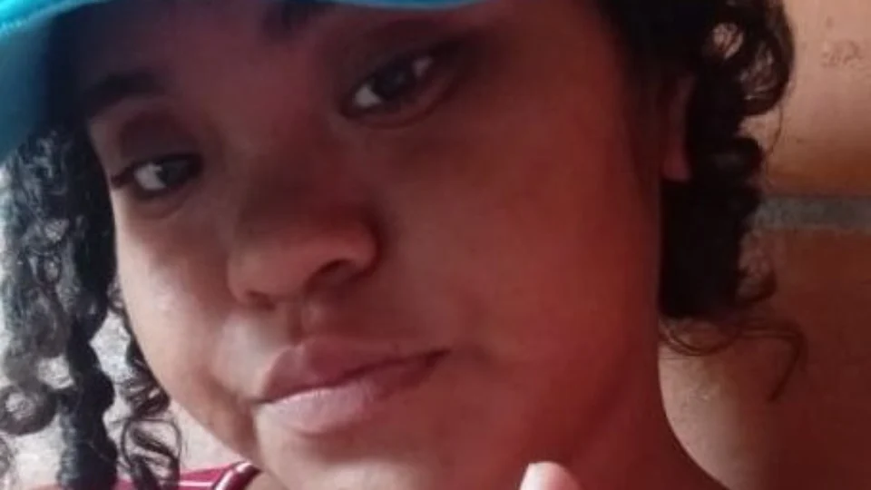 Jovem sai da casa do pai em companhia do namorado e desaparece no Centro de Manaus