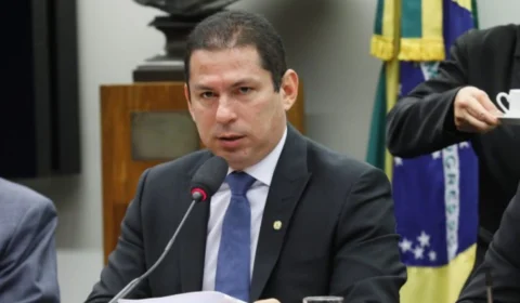 Deputado Marcelo Ramos anuncia saída do PL após filiação  de Bolsonaro