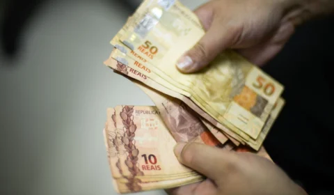 Caixa paga Auxílio Brasil a beneficiários com NIS final 6