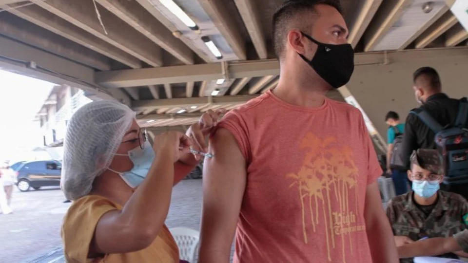 Manaus conta 39 pontos de vacinação contra a Covid-19 até sexta-feira