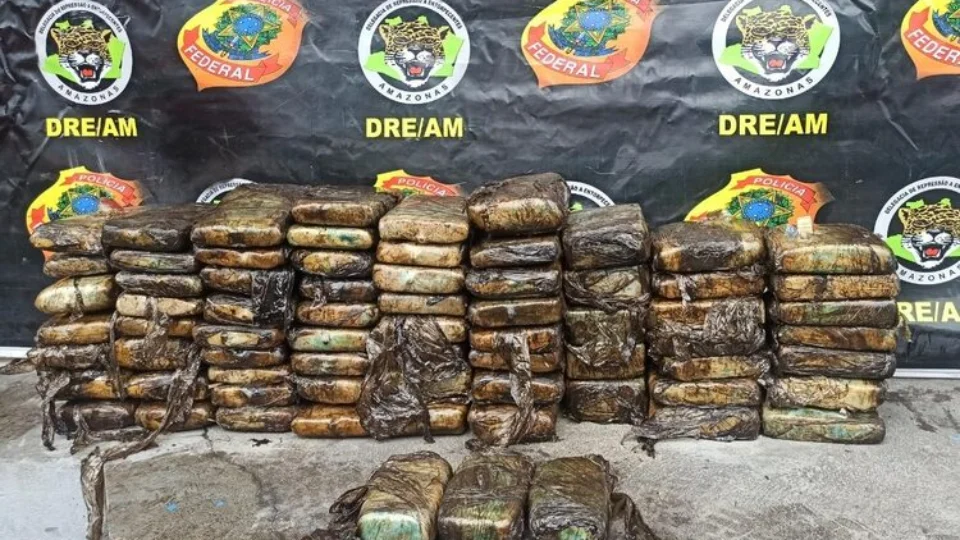 PF apreende 80 Kg de drogas em embarcação que vinha de Japurá para Manaus