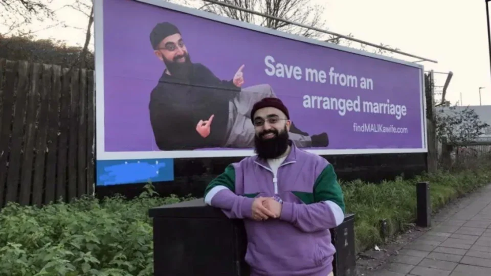 Homem faz propaganda de si mesmo em Londres para encontrar esposa