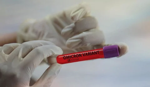 Cientistas revelam novos sintomas da variante Ômicron