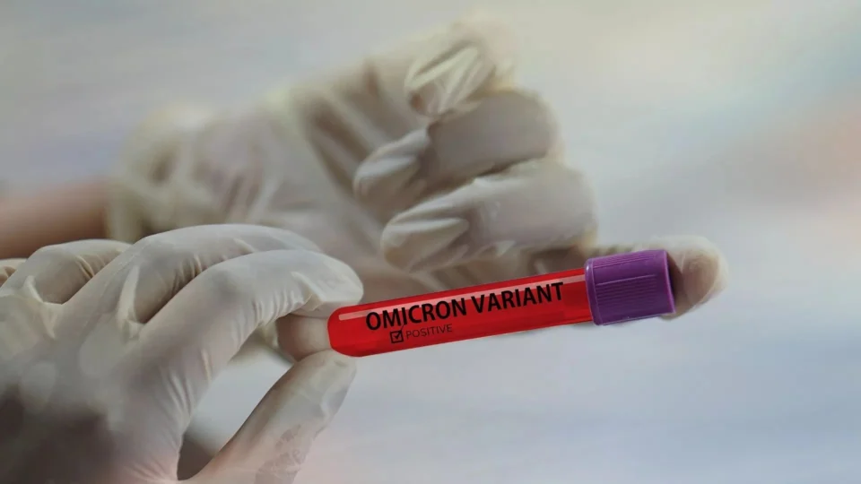 Cientistas revelam novos sintomas da variante Ômicron