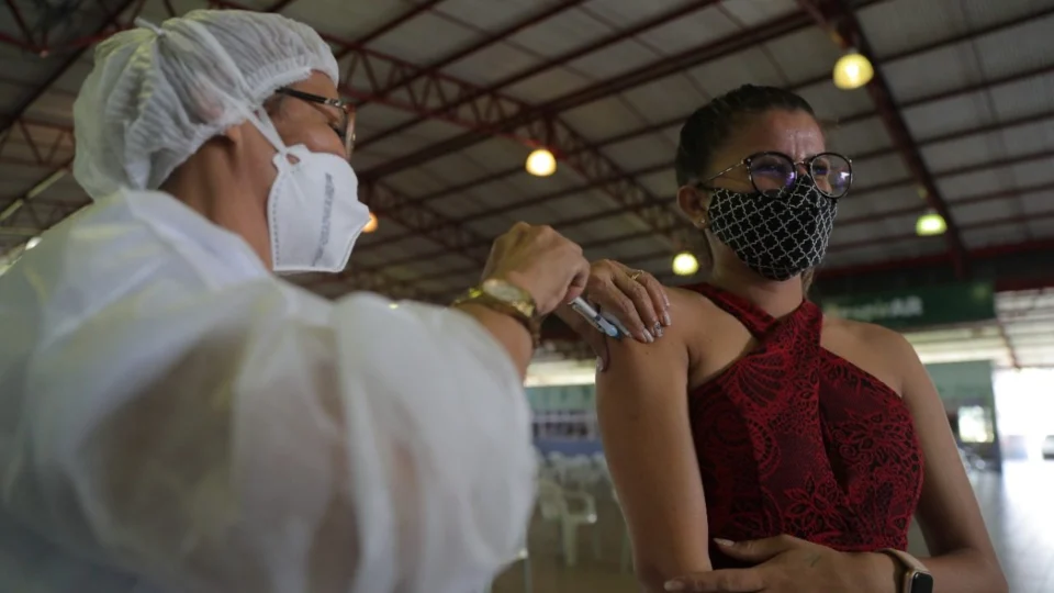 Manaus oferece 23 pontos de vacinação neste sábado