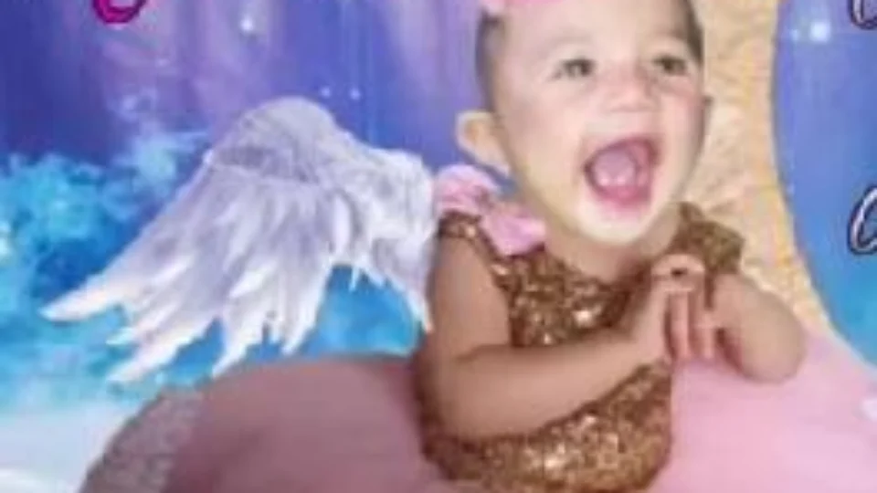 Em Manaus, bebê de 10 meses morre após TV de tubo cair em cima dela