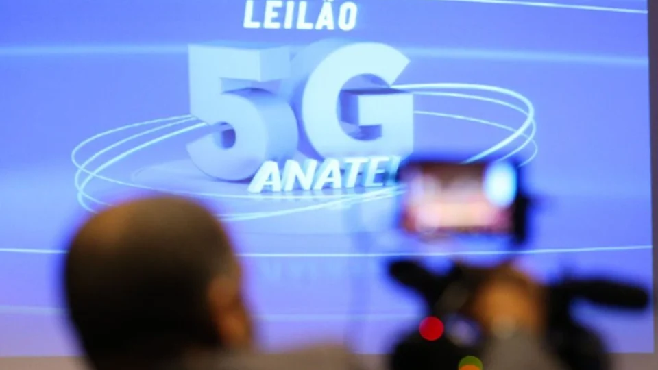Leilão 5G: operadora desiste de lote arrematado e terá que pagar multa de R$ 90 mil
