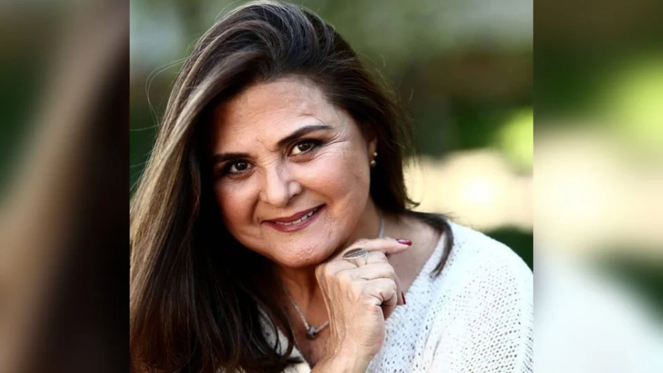 Elizangela admite não ter tomado vacina contra a Covid e que ainda faz uso de oxigênio após internação