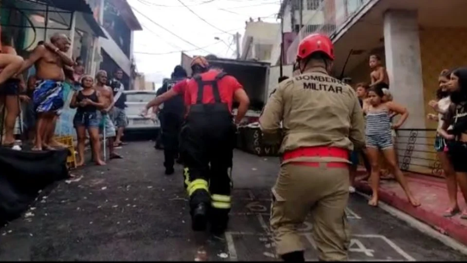 Corpo é encontrado boiando em igarapé de Manaus