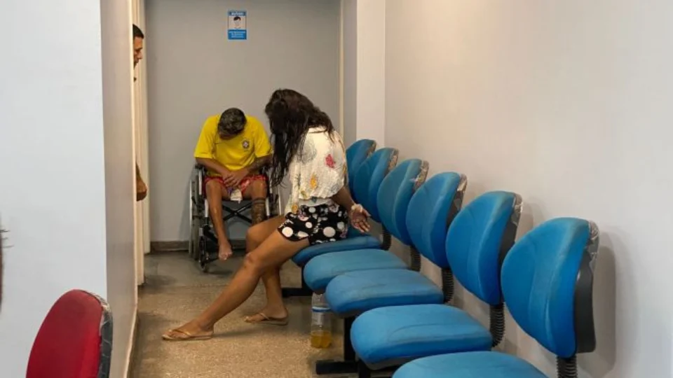 Cadeirante é preso com pistola e submetralhadora na Zona Leste de Manaus