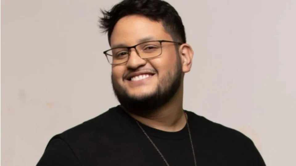 Cantor Maurílio segue internado em estado grave na UTI, mas apresenta melhora na respiração