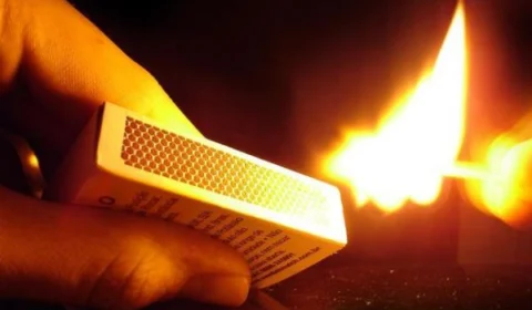 Homem é preso por trancar e atear fogo em casa para tentar matar a esposa no interior do Amazonas