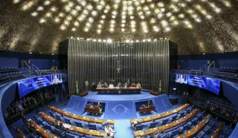 Votação da PEC dos precatórios é adiada no Senado