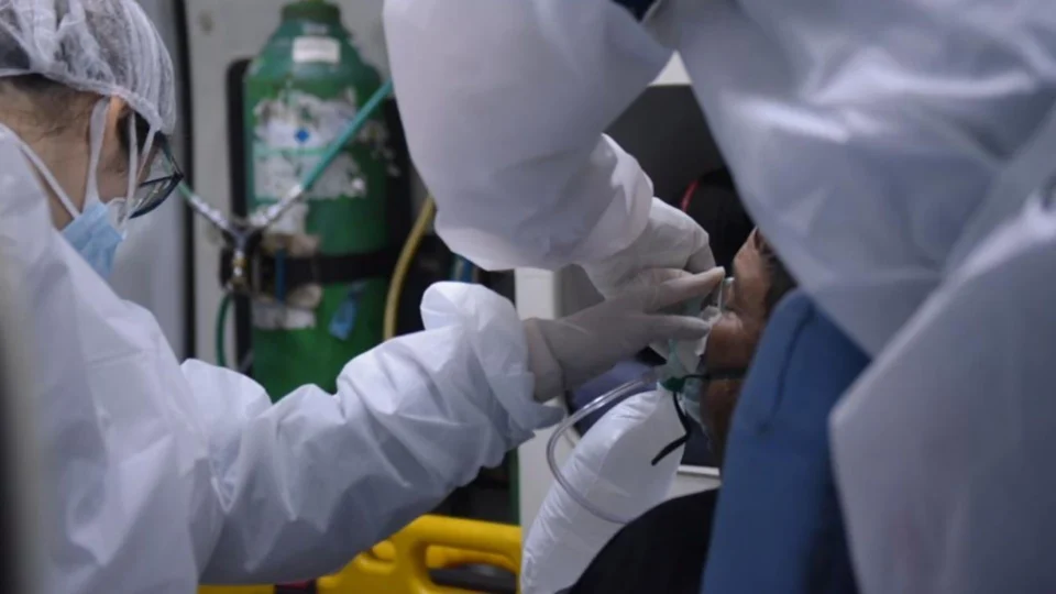 Após dois meses na fase amarela, Amazonas entra na fase laranja por conta da alta nos casos de Covid-19