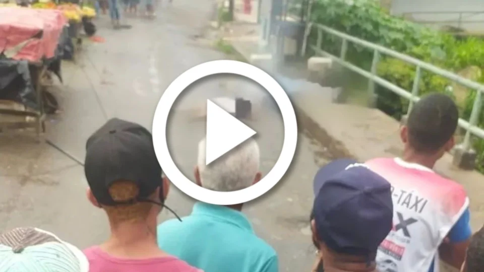 VÍDEO: três pessoas morrem eletrecutadas após fio de alta tensão cair na rua, em Recife