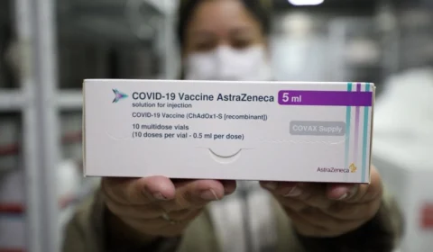 Mais dois novos lotes com 39.900 doses de vacinas contra Covid-19 chegam no AM