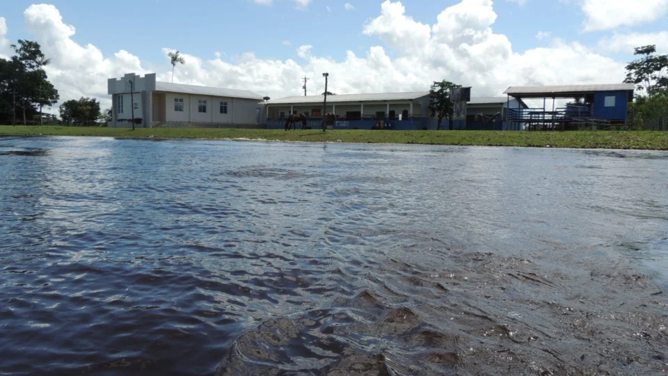 Amazonas pretende gastar R$ 100 milhões para minimizar os impactos causados pela cheia em 2022