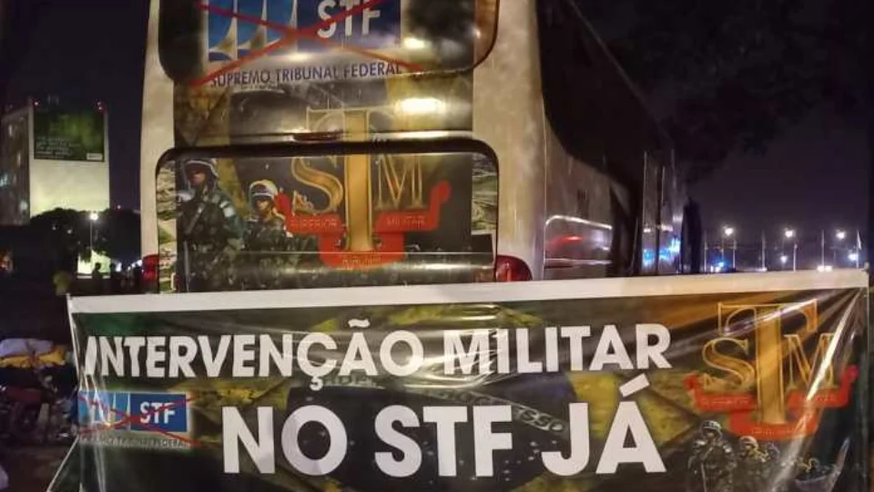 Pronunciamento de Bolsonaro decepciona seus apoiadores em Brasília