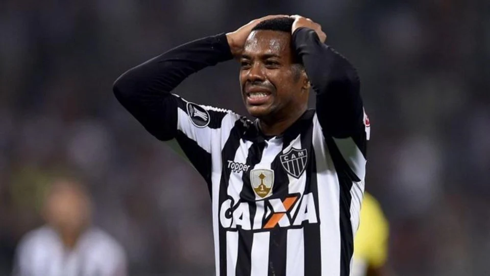 Robinho será incluído na lista ‘vermelha’ da Interpol