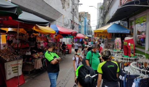 Fecomércio divulga o horário de funcionamento do comércio nos dias 24 e 25 de dezembro, em Manaus