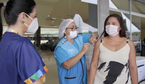 Manaus oferece 57 pontos de vacinação contra a Covid-19 nesta quinta e sexta-feira