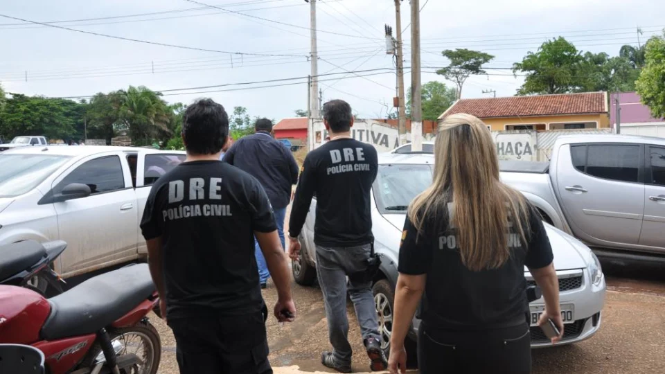 Polícia Federal cumpre 39 mandados de prisão contra suspeitos de tráfico internacional de drogas no Brasil