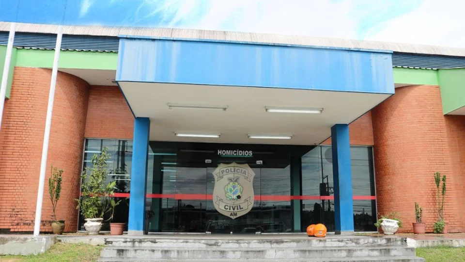 Homem é preso suspeito de matar a facada um venezuelano na Zona Leste de Manaus