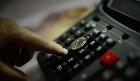 Com 52,30% da população adulta inadimplente, Amazonas é o estado mais endividado do país, diz Serasa