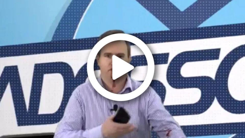 VÍDEO: no Rio Grande do Sul, após ser agredido, apresentador de TV vai ao ar ainda ferido