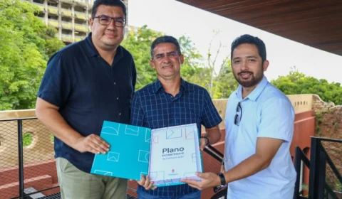 Israel Conte assume a Semcom, e David Almeida planeja outras mudanças no secretariado da Prefeitura de Manaus