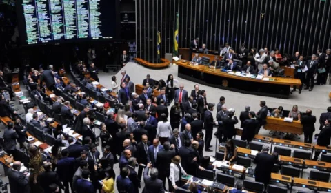 Relatório da reforma administrativa é aprovado agora a noite por Comissão da Câmara