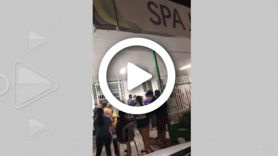 VÍDEO: superlotação gera revolta em pessoas que aguardam atendimento no SPA Joventina Dias, na Zona Oeste de Manaus