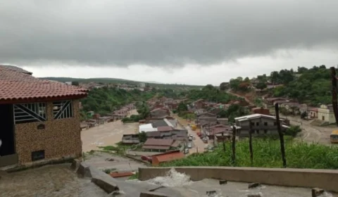Caixa Econômica irá liberar FGTS para cidades atingidas pelas chuvas na Bahia e Minas Gerais