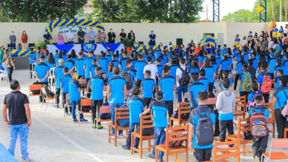 Professores de Parintins, no AM, receberão aumento salarial de 33,24%