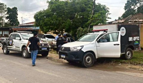 Esposa é suspeita de assassinar o marido a facadas após bebedeira em Manaus
