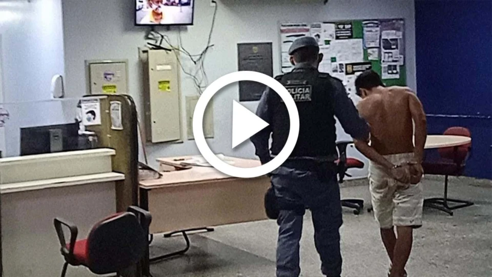 VÍDEO: cabeleireiro é morto a facadas dentro de casa na Zona Centro-Oeste de Manaus