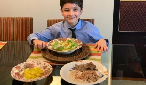 Criança brasileira de 8 anos é aceita no clube internacional de gênios