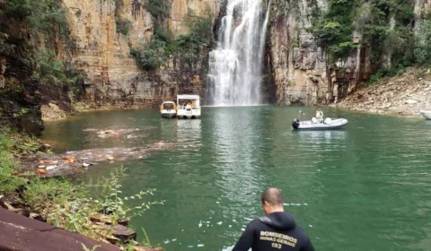 Sobe para 10 o número de mortos após queda de paredão em Capitólio, Minas Gerais