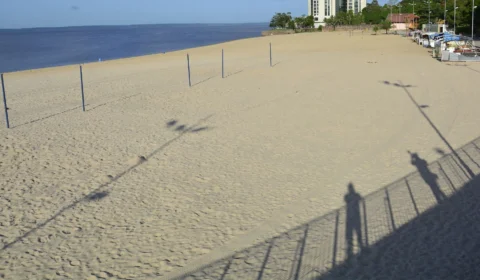 Em Manaus, praia da Ponta Negra abre na segunda e ficará fechada no feriado