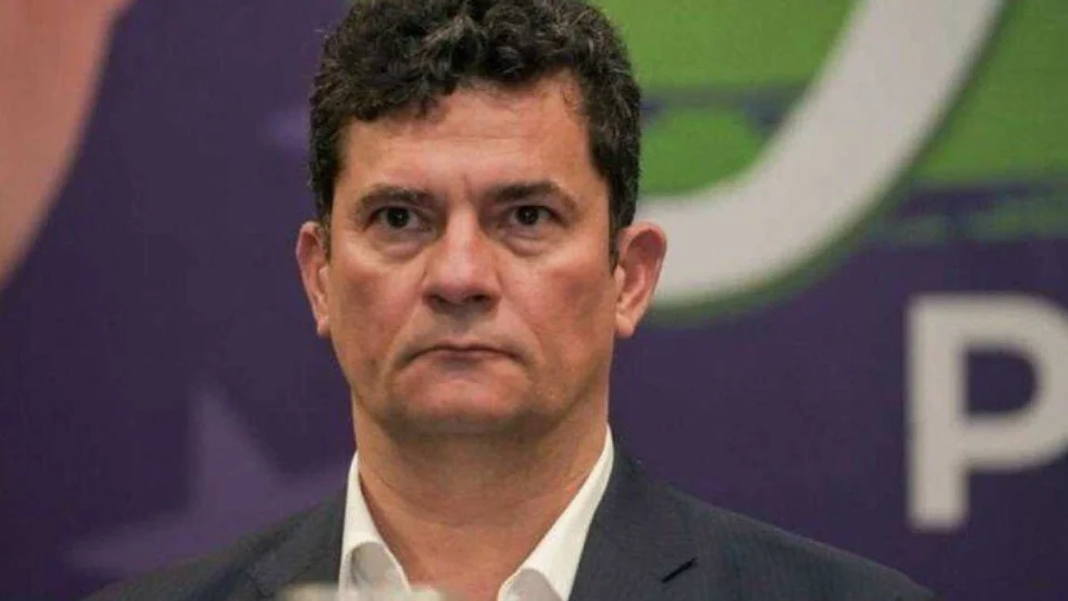 Sergio Moro testa positivo para a Covid-19