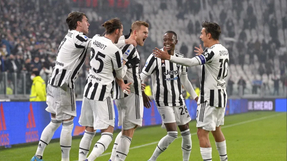 Villarreal bete Juventus por 3 a 0 e vai às quartas de final da Liga dos Campeões