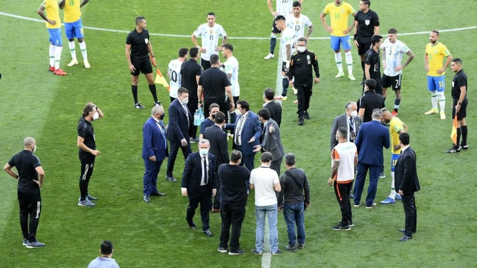 ‘Clássico da Anvisa’: Fifa vai remarcar Brasil x Argentina e multa CBF e AFA